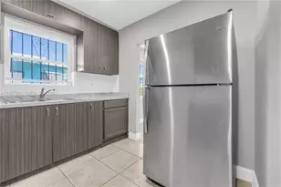 6940 NW 6th Ct, Miami, FL 33150 - Photo 16