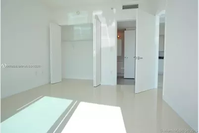 92 SW 3rd St #3804, Miami, FL 33130 - Photo 8