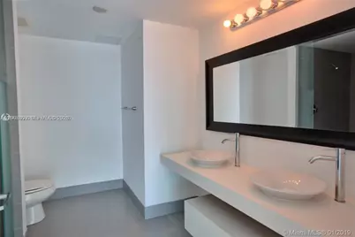 92 SW 3rd St #3804, Miami, FL 33130 - Photo 6