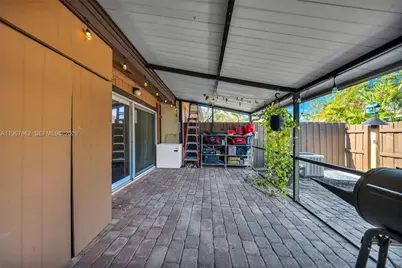 10341 Orange Ct, Pembroke Pines, FL 33026 - Photo 18