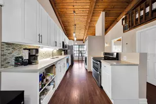 10341 Orange Ct, Pembroke Pines, FL 33026 - Photo 4