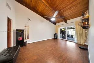 10341 Orange Ct, Pembroke Pines, FL 33026 - Photo 12