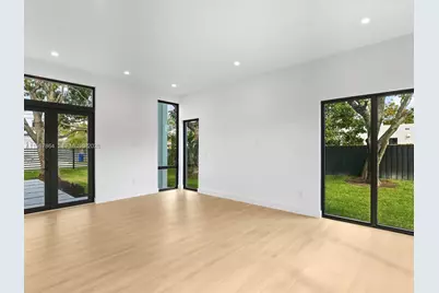 2606 SW 19th St, Miami, FL 33145 - Photo 20