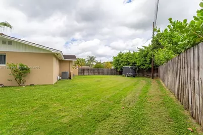 9750 SW 143rd Dr, Miami, FL 33176 - Photo 46