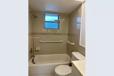 200 Ashbury Rd #209, Hollywood, FL 33024 - Photo 10