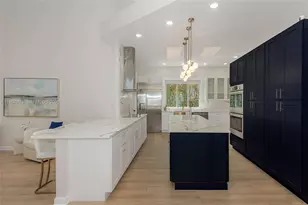 622 E Enclave Cir E, Pembroke Pines, FL 33027 - Photo 28