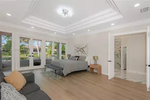 622 E Enclave Cir E, Pembroke Pines, FL 33027 - Photo 42