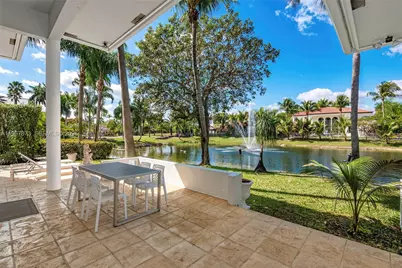 622 E Enclave Cir E, Pembroke Pines, FL 33027 - Photo 62