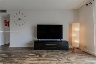 219 NE 14th Ave, Hallandale Beach, FL 33009 - Photo 30