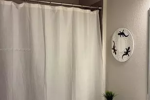 1069 NW 4th Ter, Florida City, FL 33034 - Photo 12