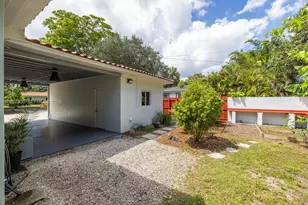 801 NE 118th St, Biscayne Park, FL 33161 - Photo 18