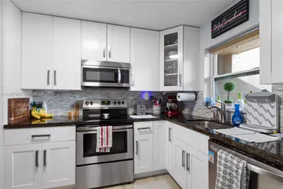 9440 Tangerine Pl #202, Davie, FL 33324 - Photo 4