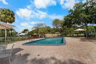 9440 Tangerine Pl, Davie, FL 33324 - Photo 18