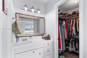 9440 Tangerine Pl, Davie, FL 33324 - Photo 14