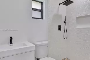 2421 NW 153 St, Miami Gardens, FL 33054 - Photo 44