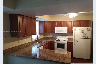 1600 SW 44th Ave, Fort Lauderdale, FL 33317 - Photo 4