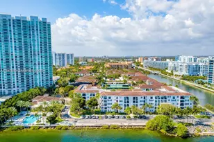 3145 NE 184th St, Aventura, FL 33160 - Photo 4