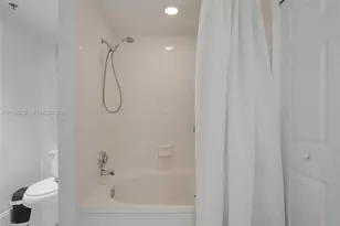 3145 NE 184th St, Aventura, FL 33160 - Photo 24