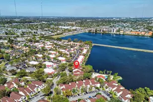 347 Ives Dairy Rd, Miami, FL 33179 - Photo 32