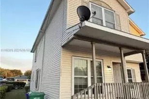 1604 SW 44th Ave, Fort Lauderdale, FL 33317 - Photo 2