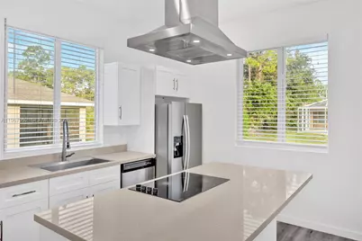 719 Little Rock E, Lehigh Acres, FL 33974 - Photo 20