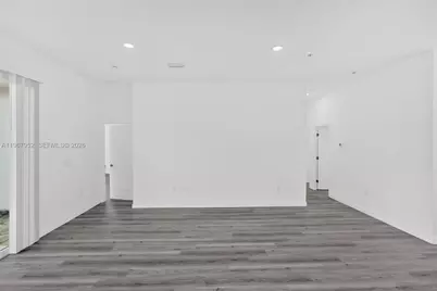 719 Little Rock E, Lehigh Acres, FL 33974 - Photo 14