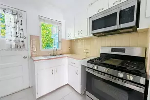 841 W 40th St, Miami Beach, FL 33140 - Photo 10