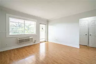 7925 Hawthorne Ave, Miami Beach, FL 33141 - Photo 6