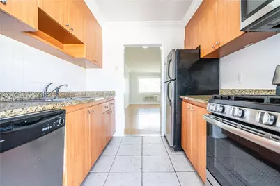 7925 Hawthorne Ave #7, Miami Beach, FL 33141 - Photo 10