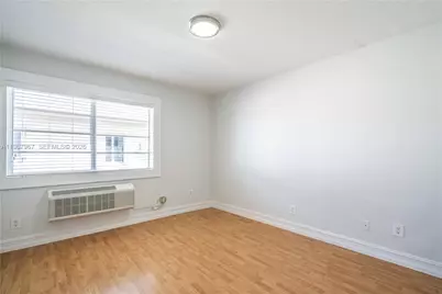 7925 Hawthorne Ave #7, Miami Beach, FL 33141 - Photo 12