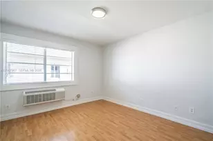 7925 Hawthorne Ave, Miami Beach, FL 33141 - Photo 12