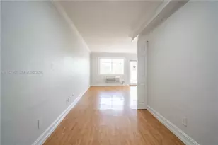 7925 Hawthorne Ave, Miami Beach, FL 33141 - Photo 8