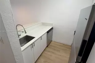 505 NE 30th St, Miami, FL 33137 - Photo 2