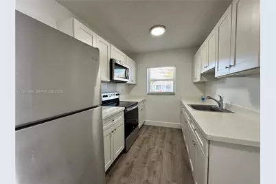 3616 NE 11th Ave #4, Oakland Park, FL 33334 - Photo 2