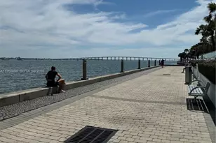 1300 Brickell Bay Dr, Miami, FL 33131 - Photo 32