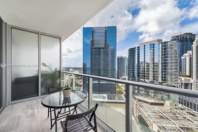 1300 Brickell Bay Dr #2412, Miami, FL 33131 - Photo 2
