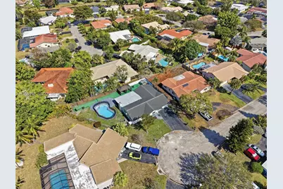 8555 NW 25th Pl, Coral Springs, FL 33065 - Photo 52