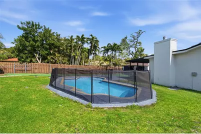 8555 NW 25th Pl, Coral Springs, FL 33065 - Photo 44