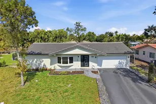 8555 NW 25th Pl, Coral Springs, FL 33065 - Photo 2