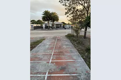329 W 41st St #1, Hialeah, FL 33012 - Photo 12
