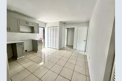 137Xx SW 32nd St, Miami, FL 33175 - Photo 2