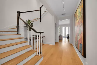 639 Almeria Ave, Coral Gables, FL 33134 - Photo 10