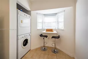 2151 NW 77th Way, Pembroke Pines, FL 33024 - Photo 14