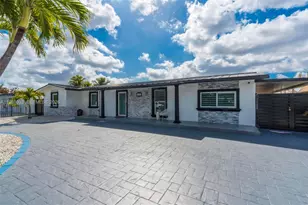 4920 NW 196th Terrace, Miami Gardens, FL 33055 - Photo 2