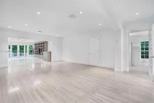 10121 E Broadview Dr, Bay Harbor Islands, FL 33154 - Photo 12