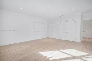 10121 E Broadview Dr, Bay Harbor Islands, FL 33154 - Photo 26