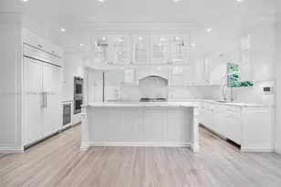 10121 E Broadview Dr, Bay Harbor Islands, FL 33154 - Photo 18