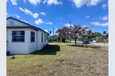 546 NW 5th Ave, Homestead, FL 33030 - Photo 4