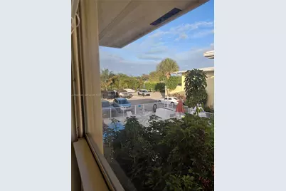 731 Hummingbird Way #10, North Palm Beach, FL 33408 - Photo 2