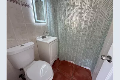 2801 SW 26th St #R-Right, Miami, FL 33133 - Photo 8